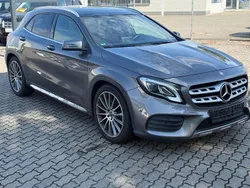 Grau Gebraucht 2019 Mercedes GLA250 AMG line SUV | 23.990 € (Superpreis)