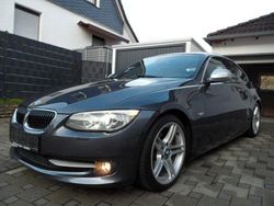Grau Gebraucht 2013 BMW 320 Cabriolet Exclusive Cabrio | 18.500 € (Teuer)