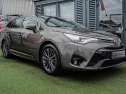 Grau Gebraucht 2017 Toyota Avensis Edition-S Kombi | 16.499 € (Guter Preis)