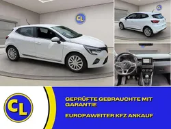 Weiß Gebraucht 2022 Renault Clio V Intens Limousine | 12.590 € (Superpreis)
