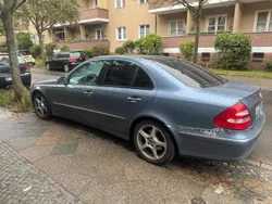 Blau Gebraucht 2003 Mercedes E270 Limousine | 3.099 € (Guter Preis)