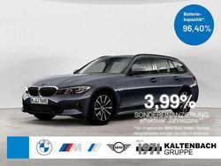Grau Gebraucht 2022 BMW 320e Sport Line Kombi | 25.890 € (Fairer Preis)