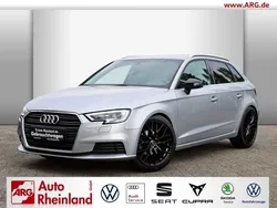 Florettsilber metallic Gebraucht 2019 Audi A3 Sportback Comfort Limousine | 18.847 € (Etwas zu teuer)