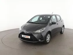 Grau Gebraucht 2018 Toyota Yaris Comfort Limousine | 12.540 € (Etwas zu teuer)