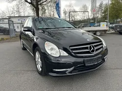 Schwarz Gebraucht 2010 Mercedes R300 Edition Van / Kleinbus | 8.990 € (Guter Preis)