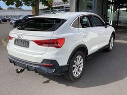 Weiß Gebraucht 2022 Audi Q3 Sportback Ambiente SUV | 30.950 € (Superpreis)