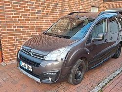 Braun Gebraucht 2017 Citroën Berlingo XTR Van / Kleinbus | 9.900 € (Etwas zu teuer)