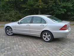 Silber Gebraucht 2004 Mercedes C200 Classic Limousine | 2.000 € (Guter Preis)