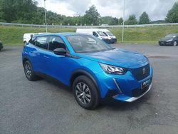 Blau Gebraucht 2023 Peugeot e-2008 Active SUV | 18.490 € (Superpreis)
