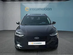 Schwarz Gebraucht 2024 Ford Focus Kombi | 24.999 € (Guter Preis)
