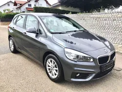 Grau Gebraucht 2016 BMW 218 Active Tourer Advantage Van / Kleinbus | 13.950 € (Guter Preis)