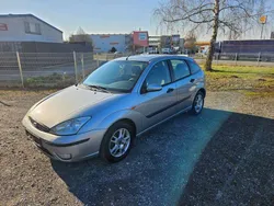 Grau Gebraucht 2004 Ford Focus Futura Limousine | 1.700 € (Fairer Preis)