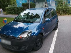 Blau Gebraucht 2007 Ford Fiesta Kleinwagen | 1.800 € (Etwas zu teuer)