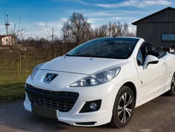 Weiß Gebraucht 2011 Peugeot 207 CC Cabrio | 6.300 € (Etwas zu teuer)