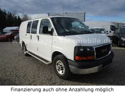 Weiss Gebraucht 2016 GMC Savana Van | 37.999 €