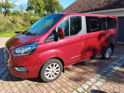 Rot Gebraucht 2022 Ford Tourneo Kombi | 36.500 € (Superpreis)