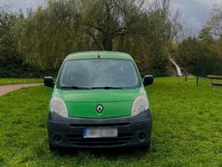 Grün Gebraucht 2010 Renault Kangoo Van / Kleinbus | 2.550 € (Teuer)