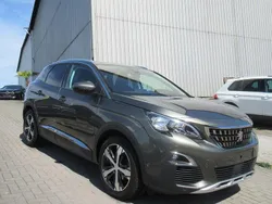 Grau Gebraucht 2018 Peugeot 3008 Allure SUV | 14.990 € (Guter Preis)