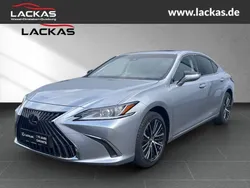 Silber Neu 2024 Lexus ES300H Business Edition Limousine | 45.490 € (Fairer Preis)