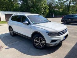 Weiß Gebraucht 2019 VW Tiguan Allspace Highline SUV | 32.950 € (Etwas zu teuer)