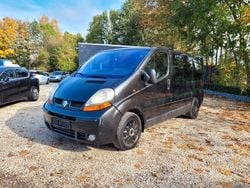 Schwarz midnight Gebraucht 2005 Renault Trafic Privilege Van | 2.980 € (Guter Preis)