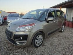 Grau Gebraucht 2010 Citroën C3 Picasso Tendance Van / Kleinbus | 2.300 € (Fairer Preis)
