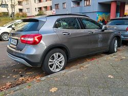 Grau Gebraucht 2014 Mercedes GLA200 SUV | 16.500 € (Fairer Preis)