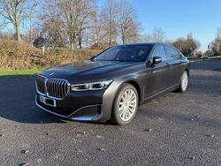 Grau Gebraucht 2020 BMW 750 Limousine | 48.900 € (Guter Preis)