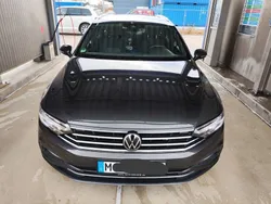 Grau Gebraucht 2021 VW Passat Business Kombi | 22.500 € (Fairer Preis)