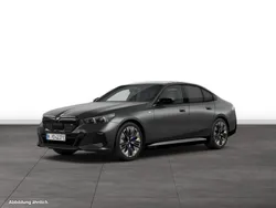 Grau Gebraucht 2024 BMW i5 Limousine | 78.894 € (Fairer Preis)