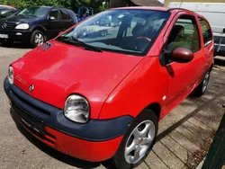 Rot Gebraucht 2003 Renault Twingo Kleinwagen | 1.250 €