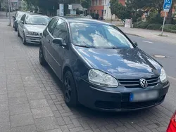 Braun Gebraucht 2005 VW Golf V Limousine | 1.350 € (Superpreis)