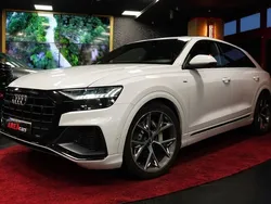 Weiß Gebraucht 2019 Audi Q8 S-Line SUV | 39.900 €