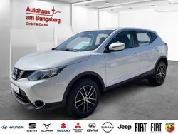 Weiß Gebraucht 2017 Nissan Qashqai Acenta SUV | 12.990 € (Fairer Preis)