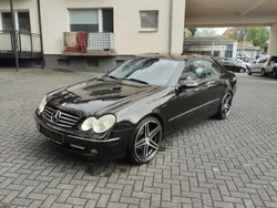Schwarz Gebraucht 2002 Mercedes CLK320 Coupé | 7.650 €