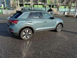 Blau Gebraucht 2024 VW T-Roc Move SUV | 26.800 € (Guter Preis)