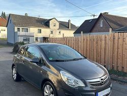 Grau Gebraucht 2013 Opel Corsa Kleinwagen | 3.300 € (Fairer Preis)