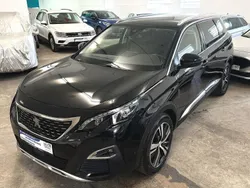 Lackierung schwarz perla nera/ Gebraucht 2018 Peugeot 5008 GT-line Van / Kleinbus | 18.990 € (Teuer)