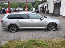 Silber Gebraucht 2017 VW Passat Highline Kombi | 17.949 € (Fairer Preis)
