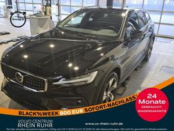 Schwarz onyx black / metallic Gebraucht 2023 Volvo V60 CC Plus Kombi | 37.850 € (Guter Preis)