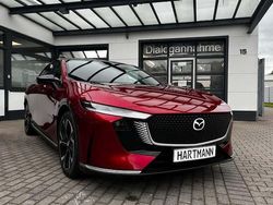 Rot Neu 2025 Mazda 6e Takumi-Line Limousine | 43.390 € (Etwas zu teuer)