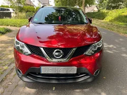 Rot Gebraucht 2017 Nissan Qashqai N-Connecta SUV | 11.900 € (Guter Preis)