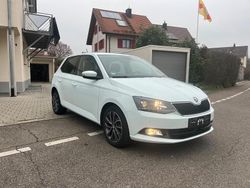 Weiß Gebraucht 2015 Skoda Fabia Limousine | 8.990 € (Guter Preis)