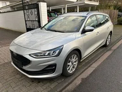 Silber Gebraucht 2022 Ford Focus Limousine | 18.950 € (Guter Preis)