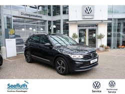 Deep black perleffekt Gebraucht 2021 VW Tiguan Active SUV | 26.880 € (Fairer Preis)
