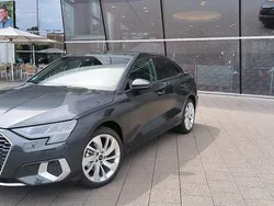 Grau Gebraucht 2023 Audi A3 Advanced Limousine | 26.500 €