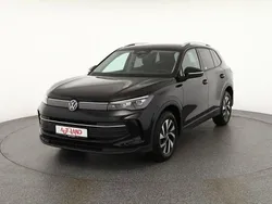 Schwarz Gebraucht 2024 VW Tiguan SUV | 36.490 € (Fairer Preis)