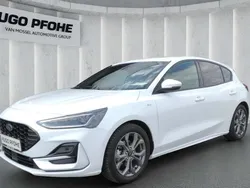 Weiß Gebraucht 2024 Ford Focus ST-Line X Limousine | 25.890 € (Guter Preis)
