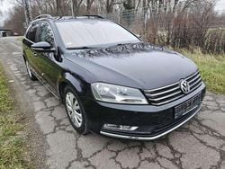 Deep black perleffekt Gebraucht 2012 VW Passat Comfortline Kombi | 3.999 € (Superpreis)