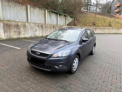 Grau Gebraucht 2009 Ford Focus Kombi | 2.999 € (Guter Preis)
